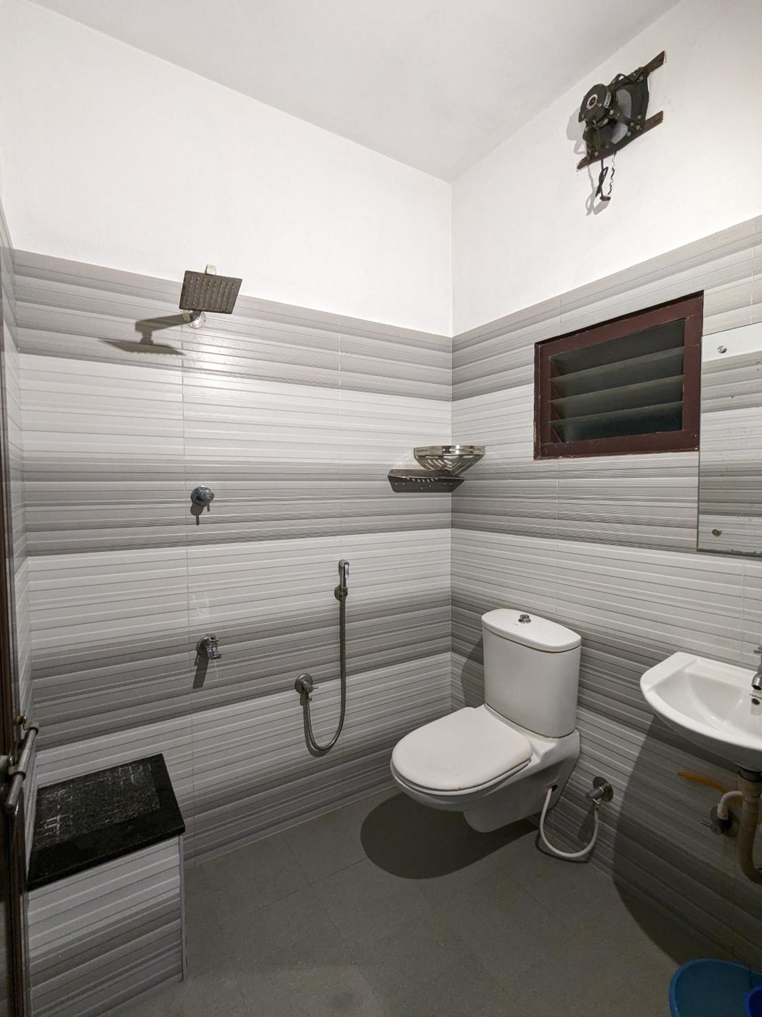 Budget Home Kochi Exterior foto