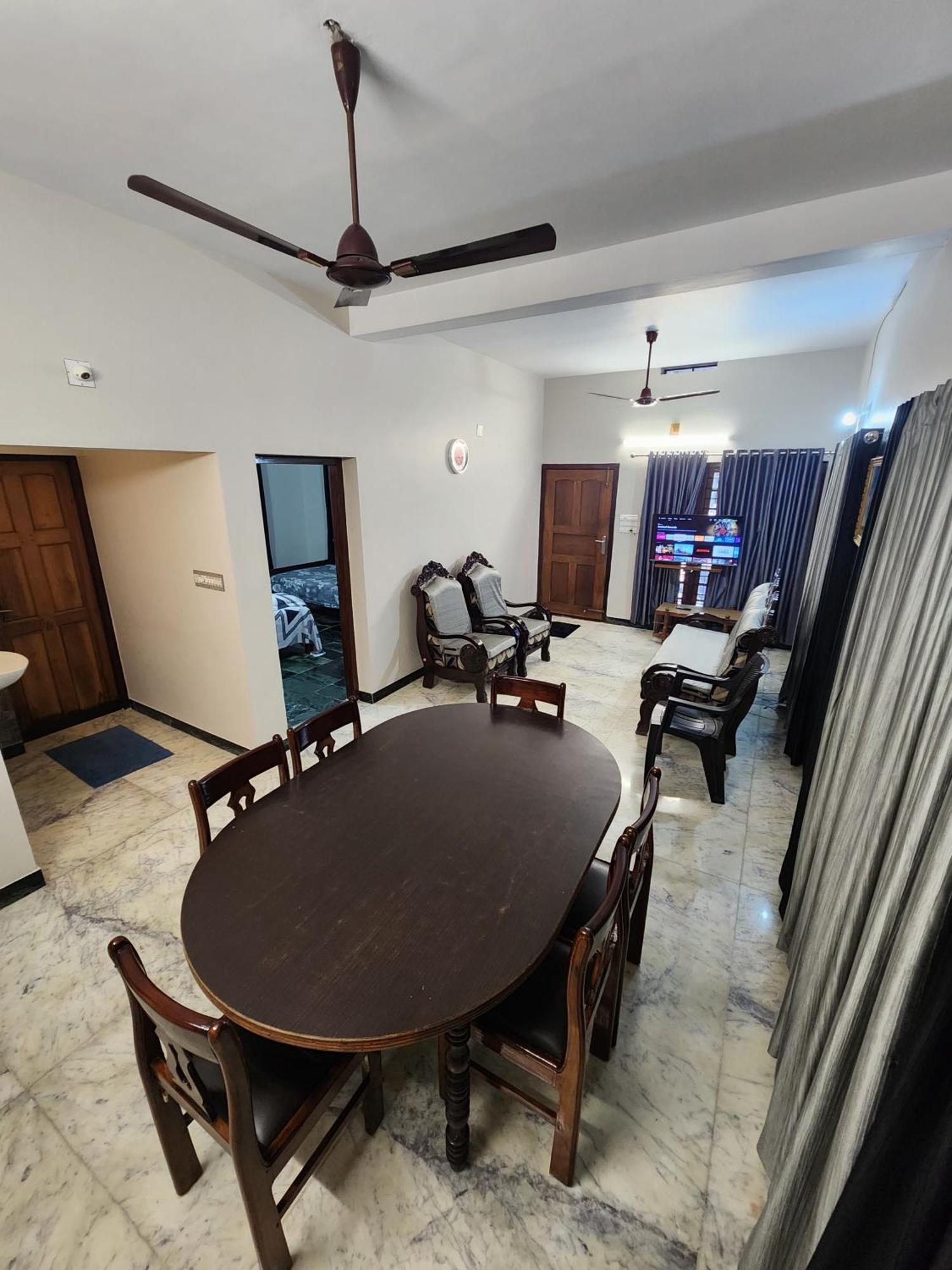 Budget Home Kochi Exterior foto